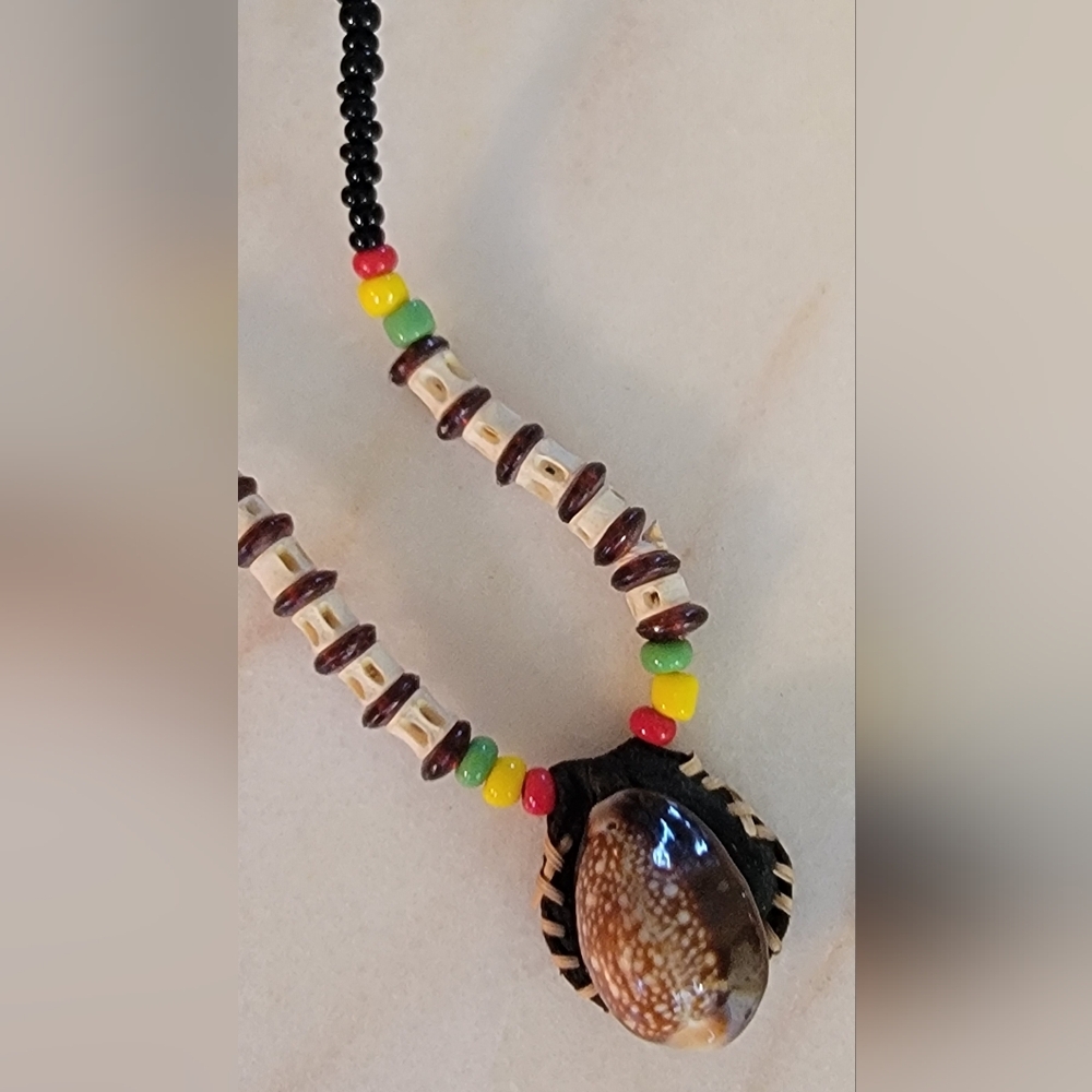 Multicolor Beaded Shell Pendant Necklace New